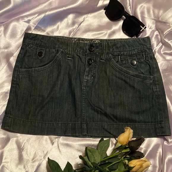 American Eagle mini skirt.Size - 32.